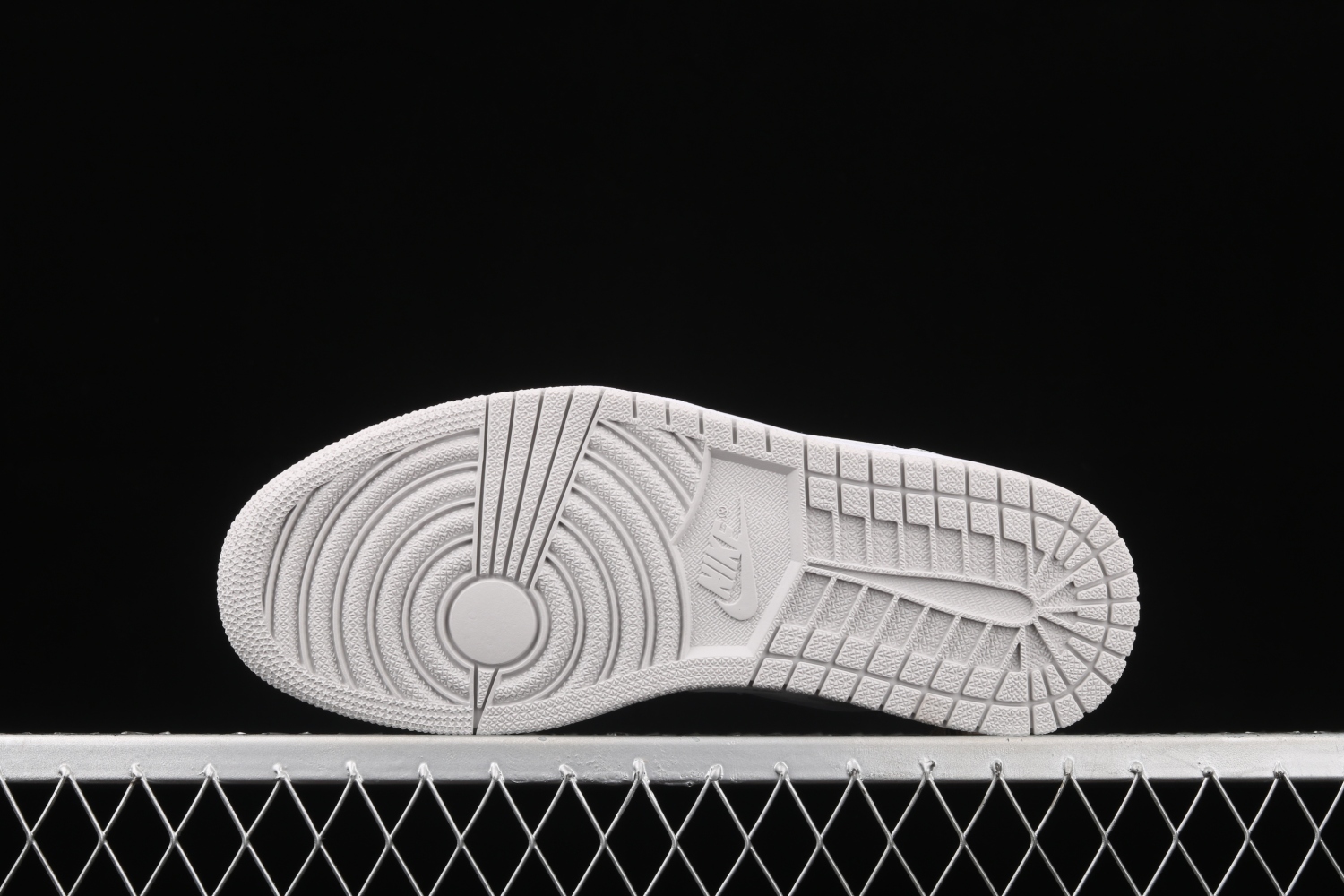 Jordan 1 Low White Camo DC9036-100