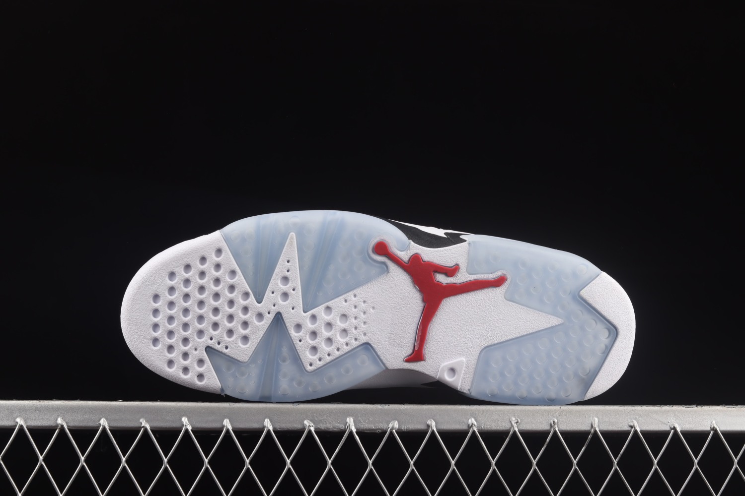 Jordan 6 RetroCarmine (2021) CT8529-106