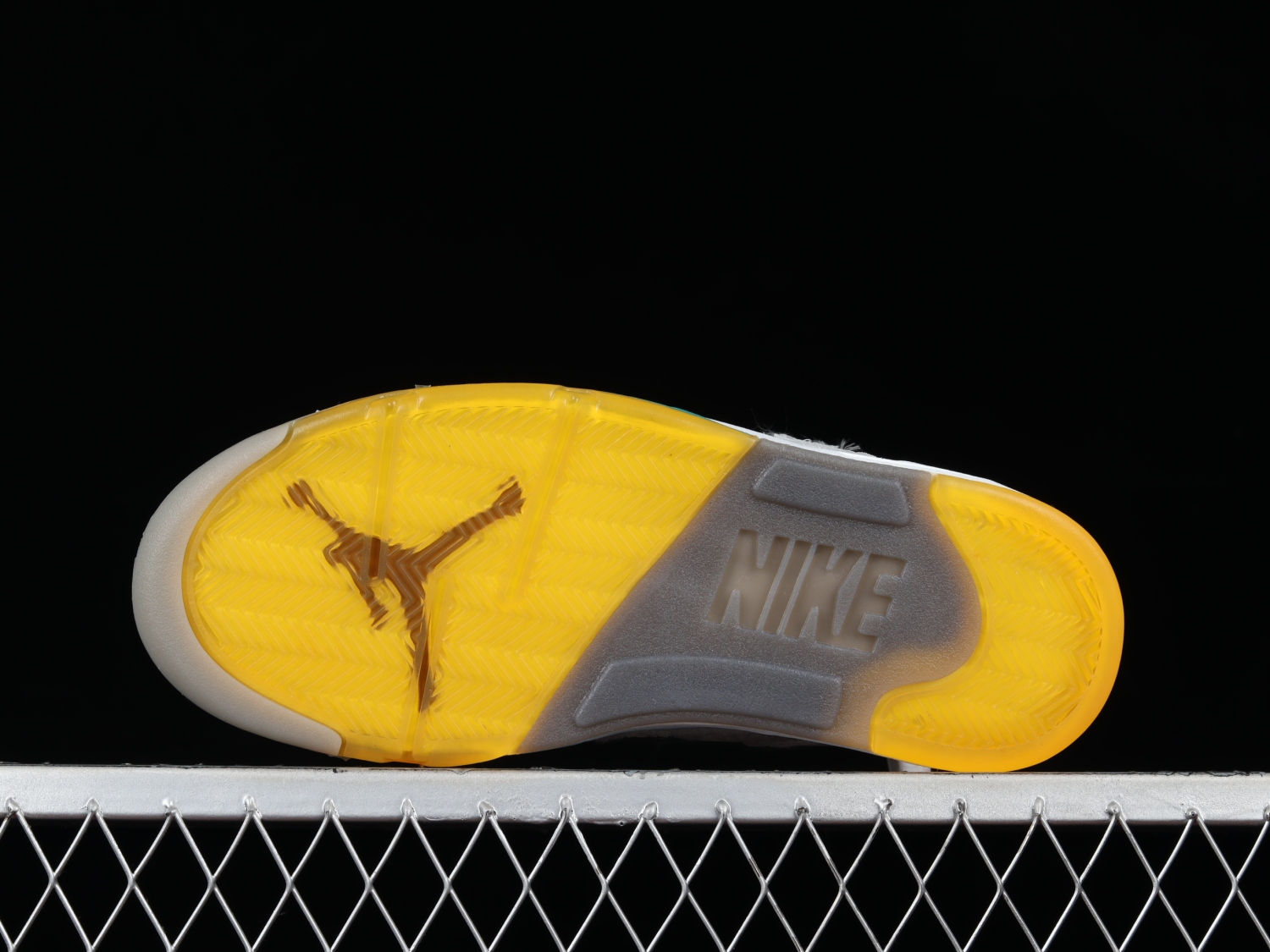 Top Air Jordan Retro 5 x Off-White CT8480-105