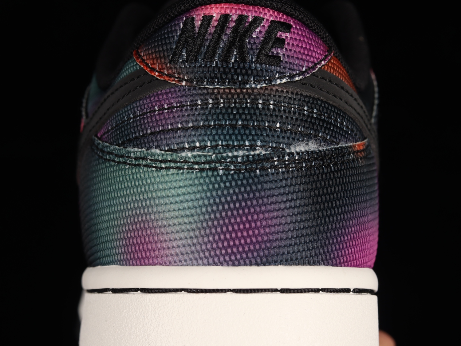 Nike Dunk Low Graffiti Pink DM0108-002