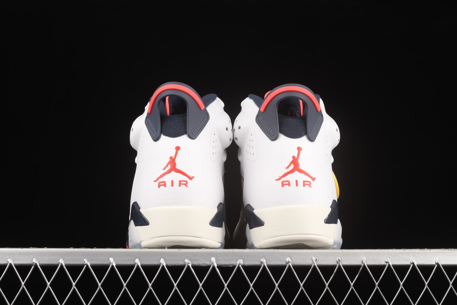 Jordan 6 Retro Tinker  384664-104