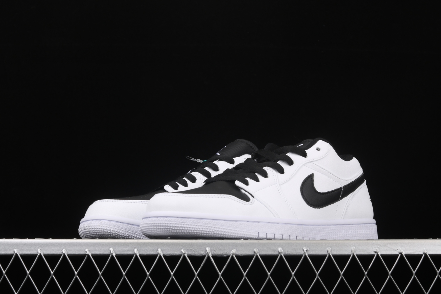 Jordan 1 Low White Black (GS) 553560-103