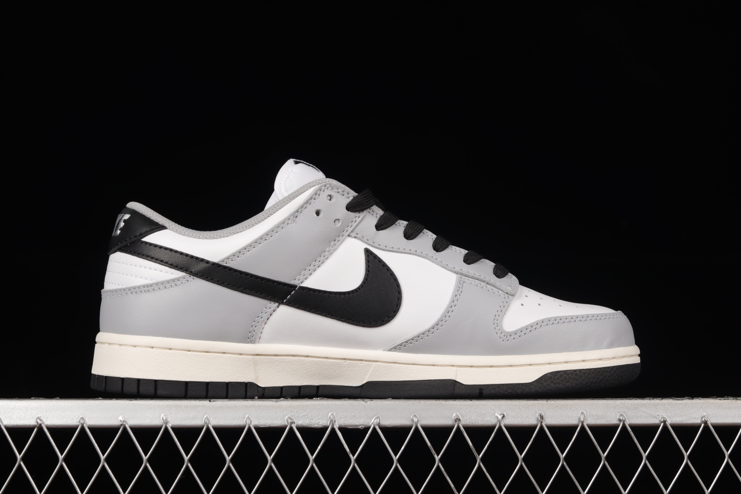 Nike Dunk Low Light Smoke Grey (W) DD1503-117