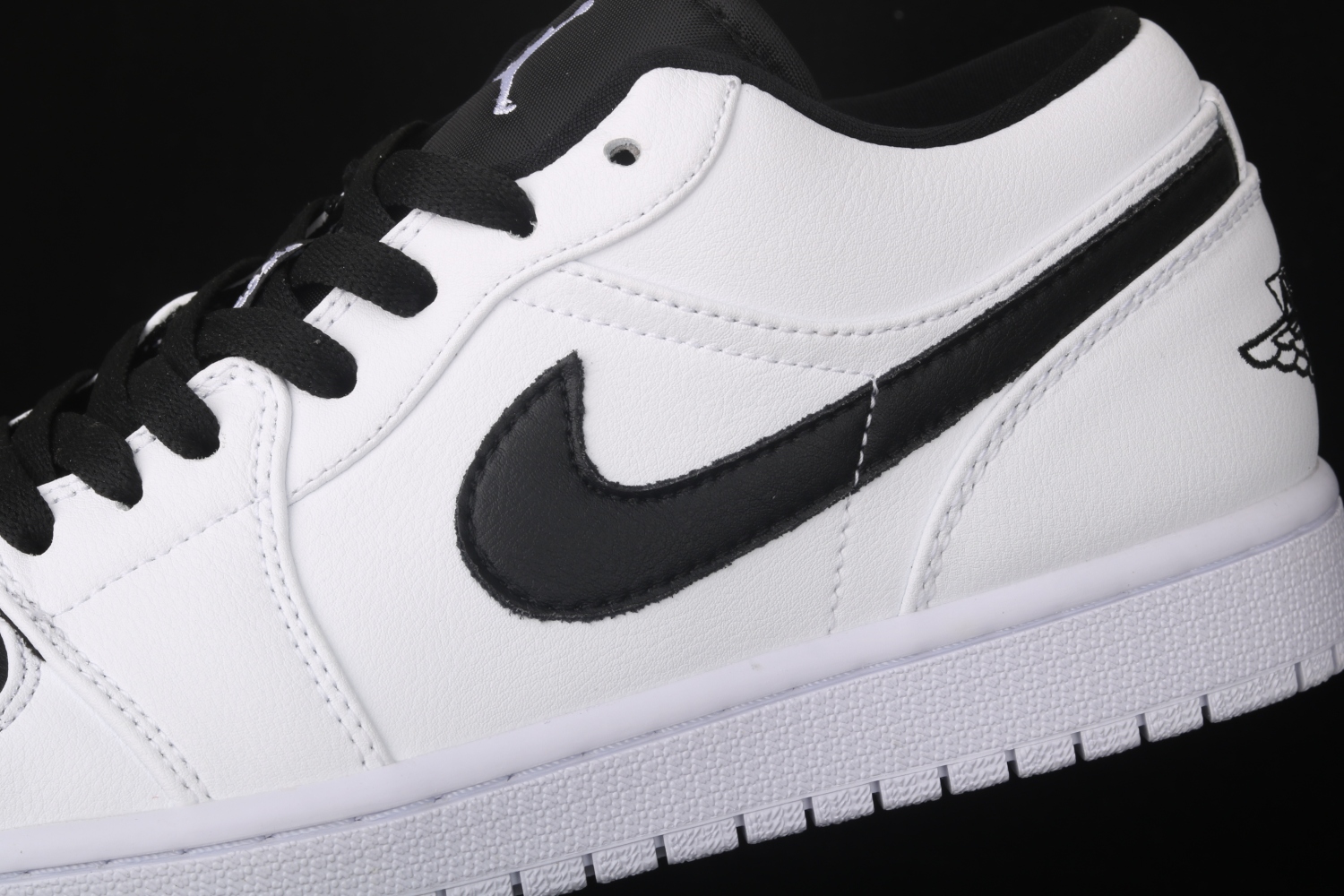 Jordan 1 Low White Black (GS) 553560-103