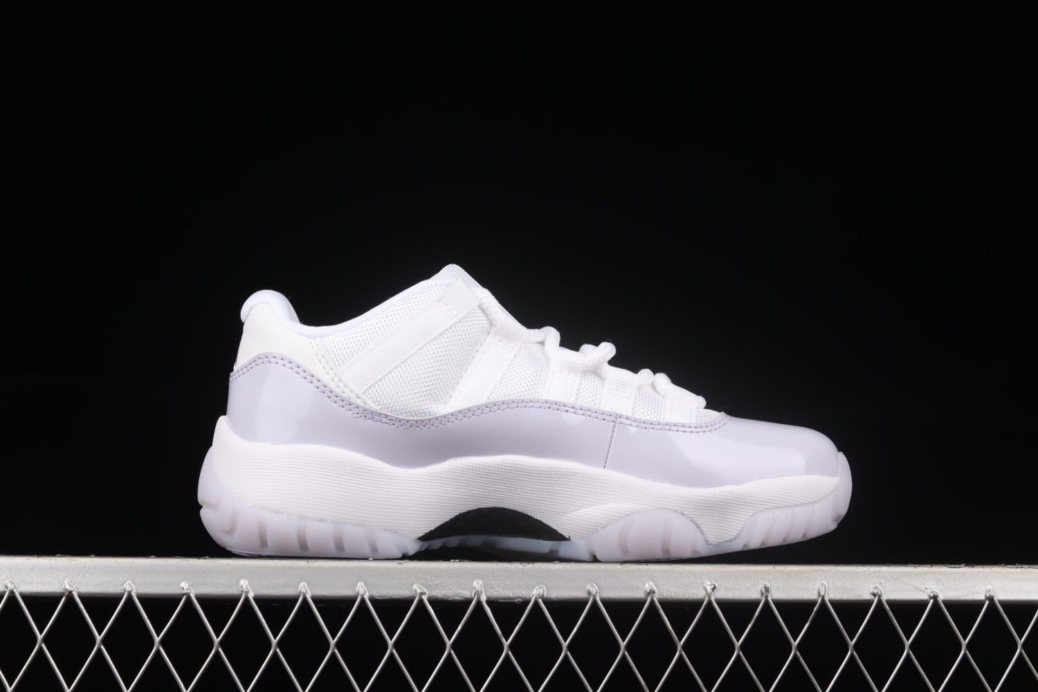 Jordan 11 Retro Low Pure Violet (W) AH7860-101
