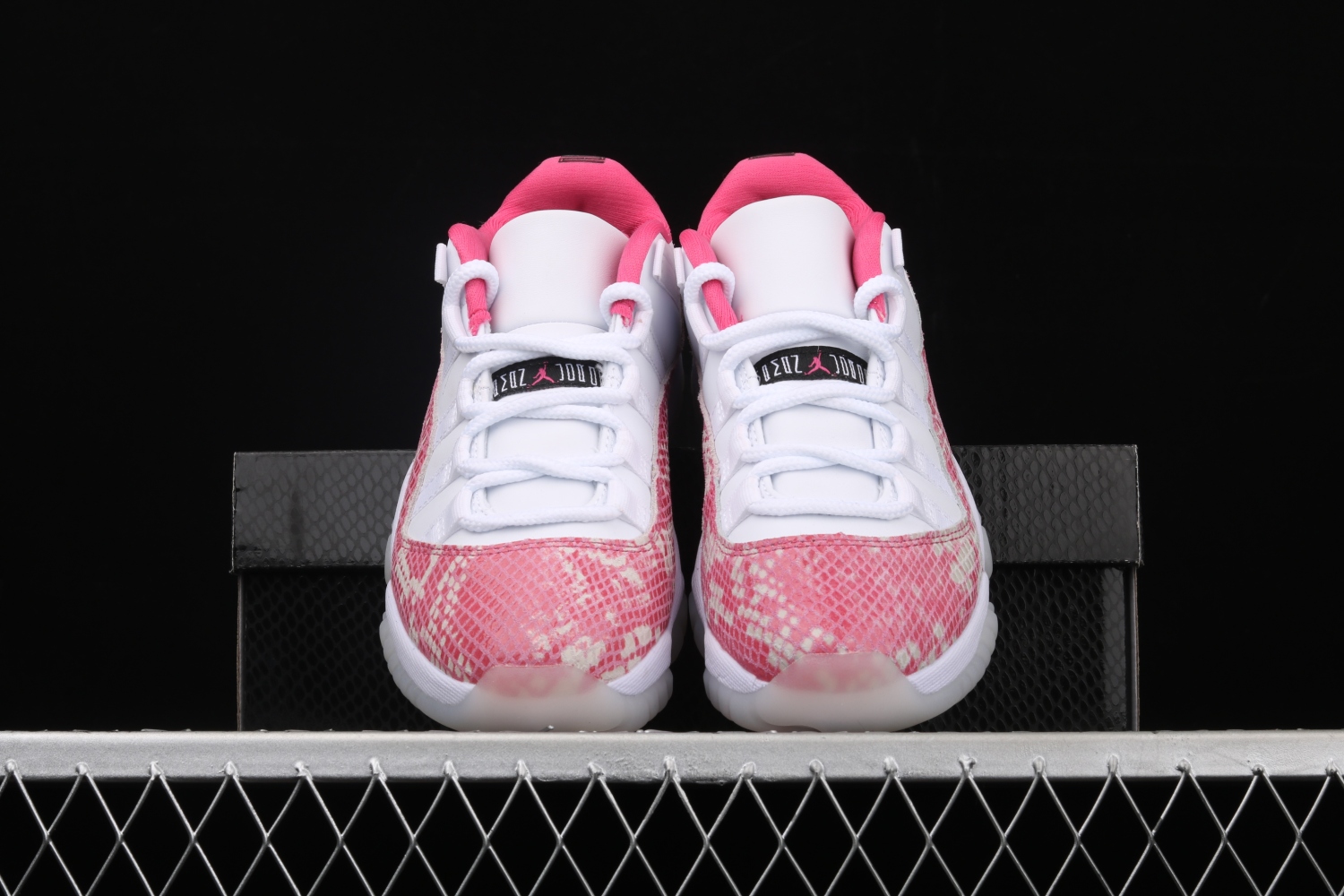 Jordan 11 Retro Low Pink Snakeskin (W) (2019) AH7860-106