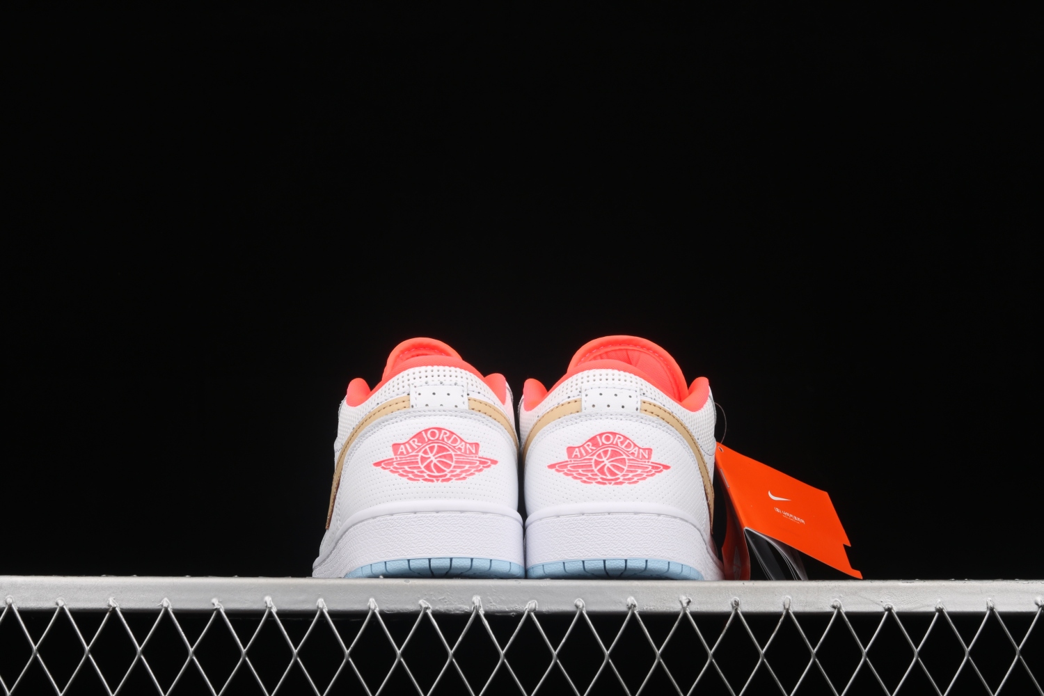 Jordan 1 Low SE White Sesame (W) DC9509-100