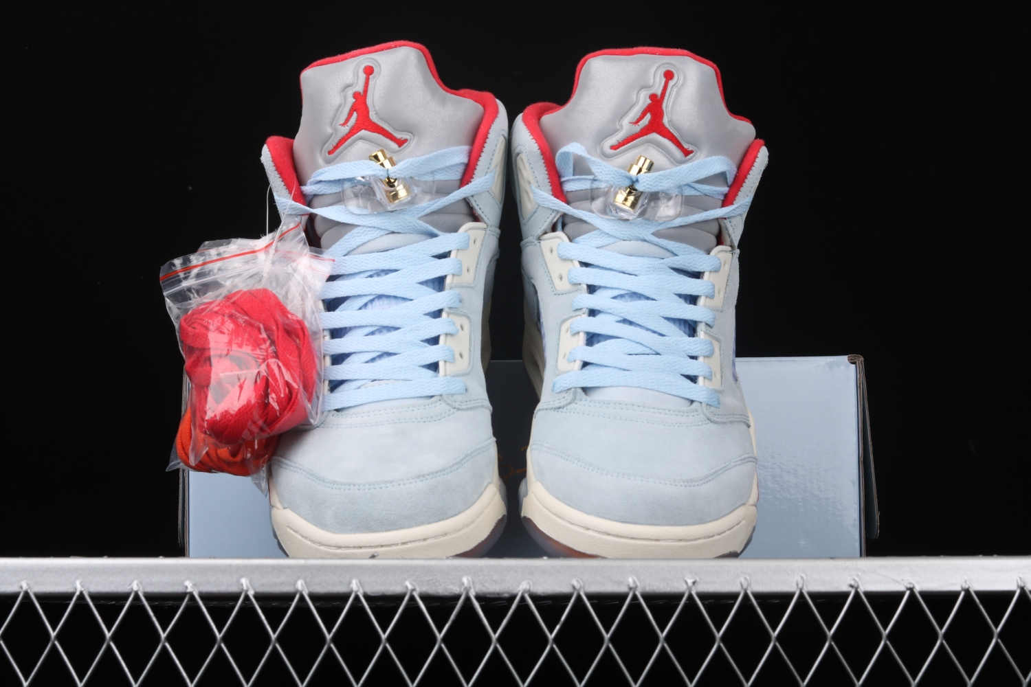 Jordan 5 Retro Trophy Room Ice Blue CI1899-400