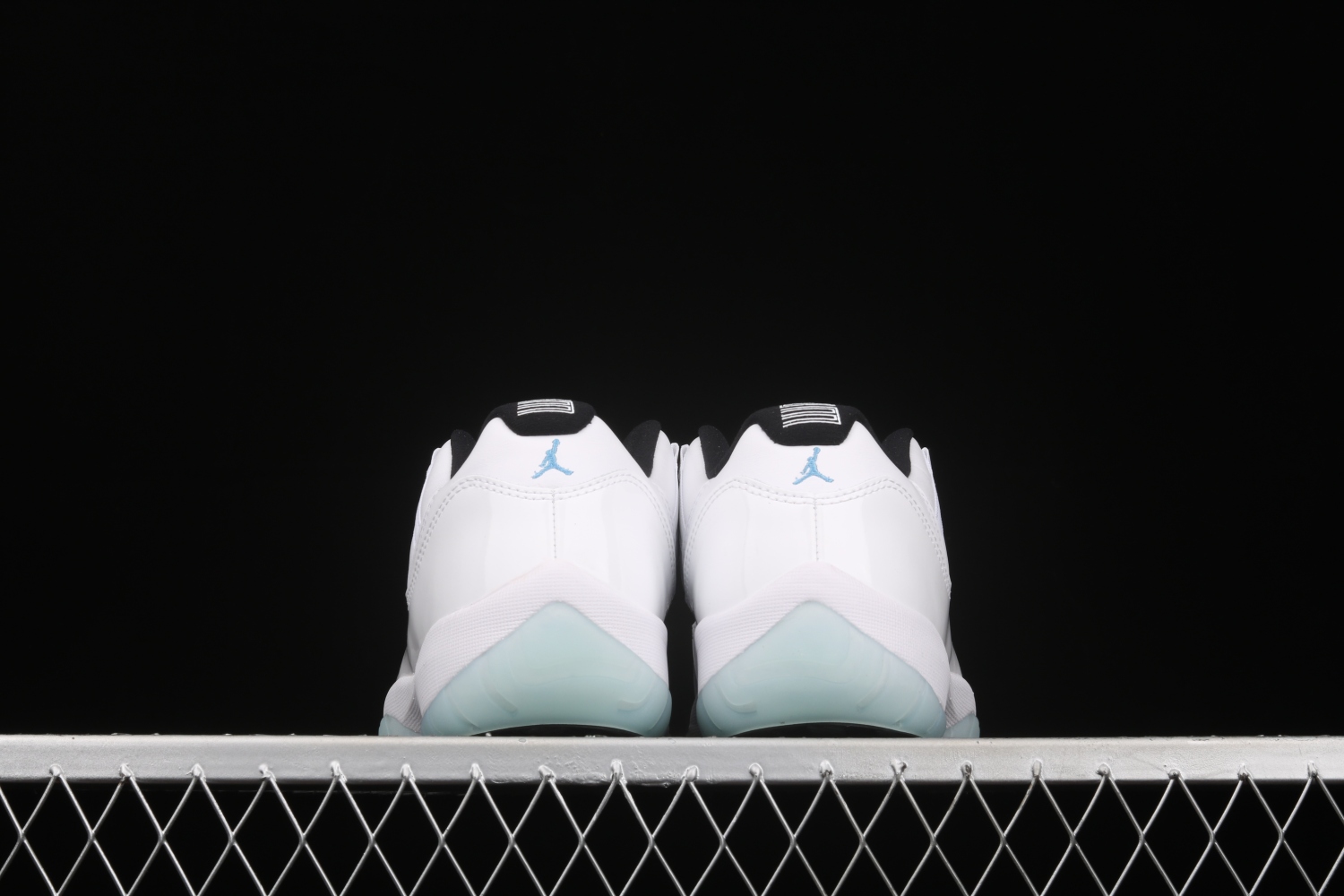 Jordan 11 Retro Low Legend Blue AV2187-117