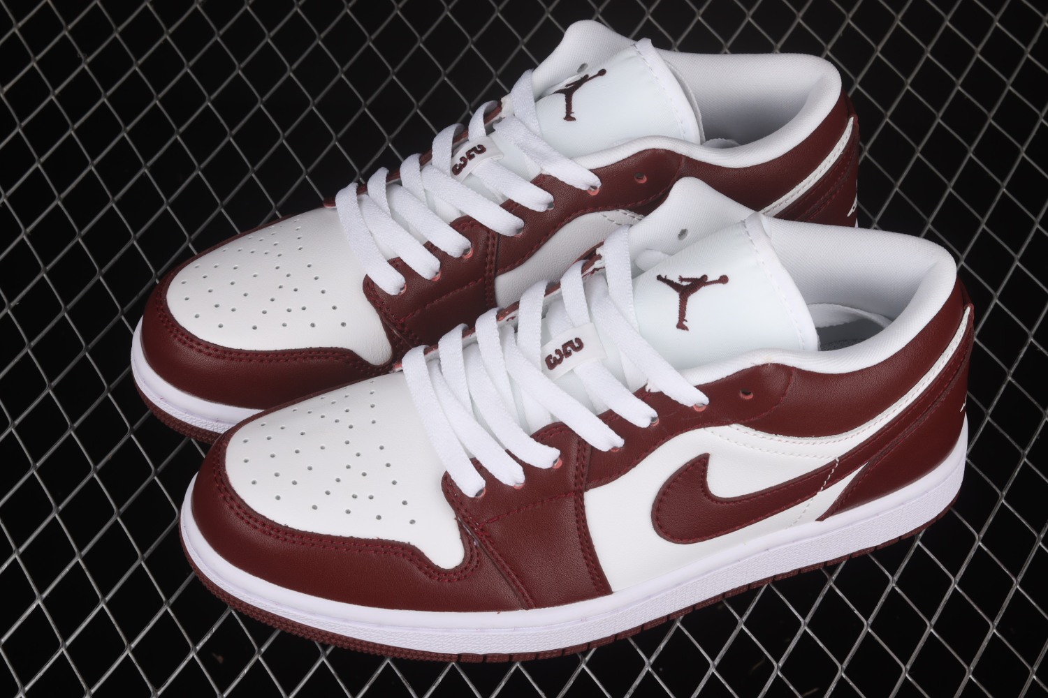 Jordan 1 Low Team Red (W) DC0774-116
