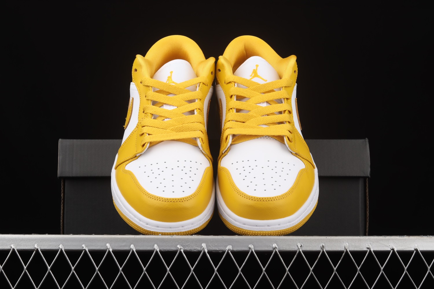 Jordan 1 Low White Pollen (GS) 553560-171