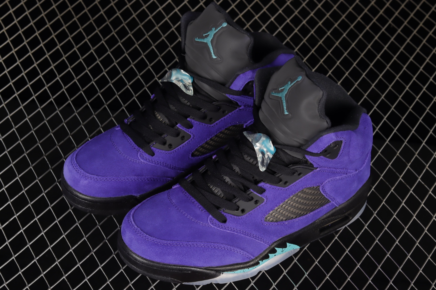 Jordan 5 Retro Alternate Grape 136027-500