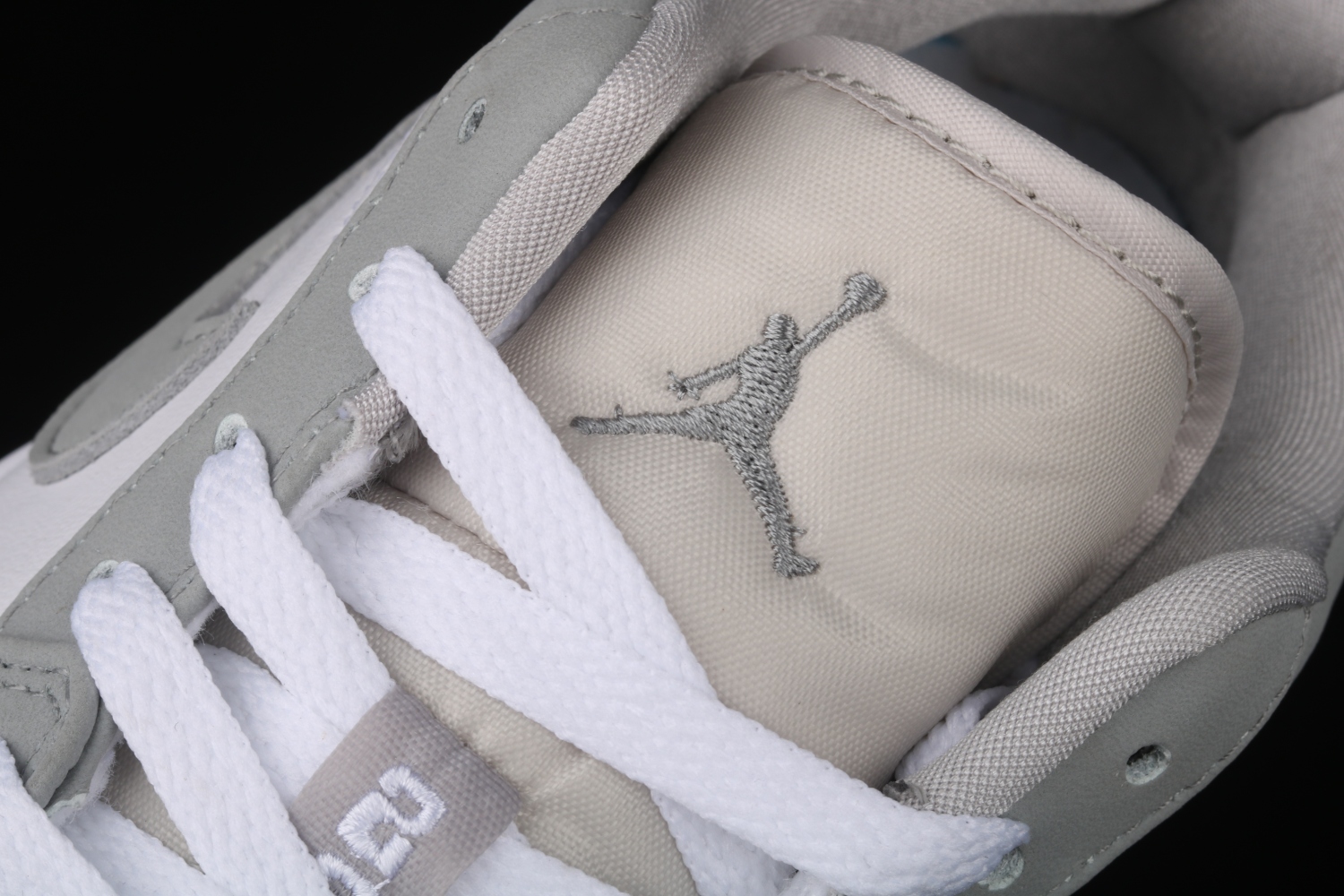 Jordan 1 Low Wolf Grey (W) DC0774-105