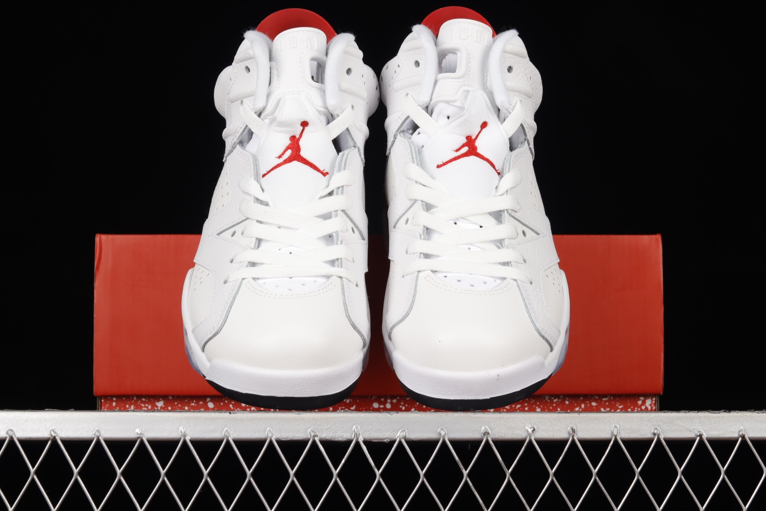 Jordan 6 Retro Red Oreo CT8529-162