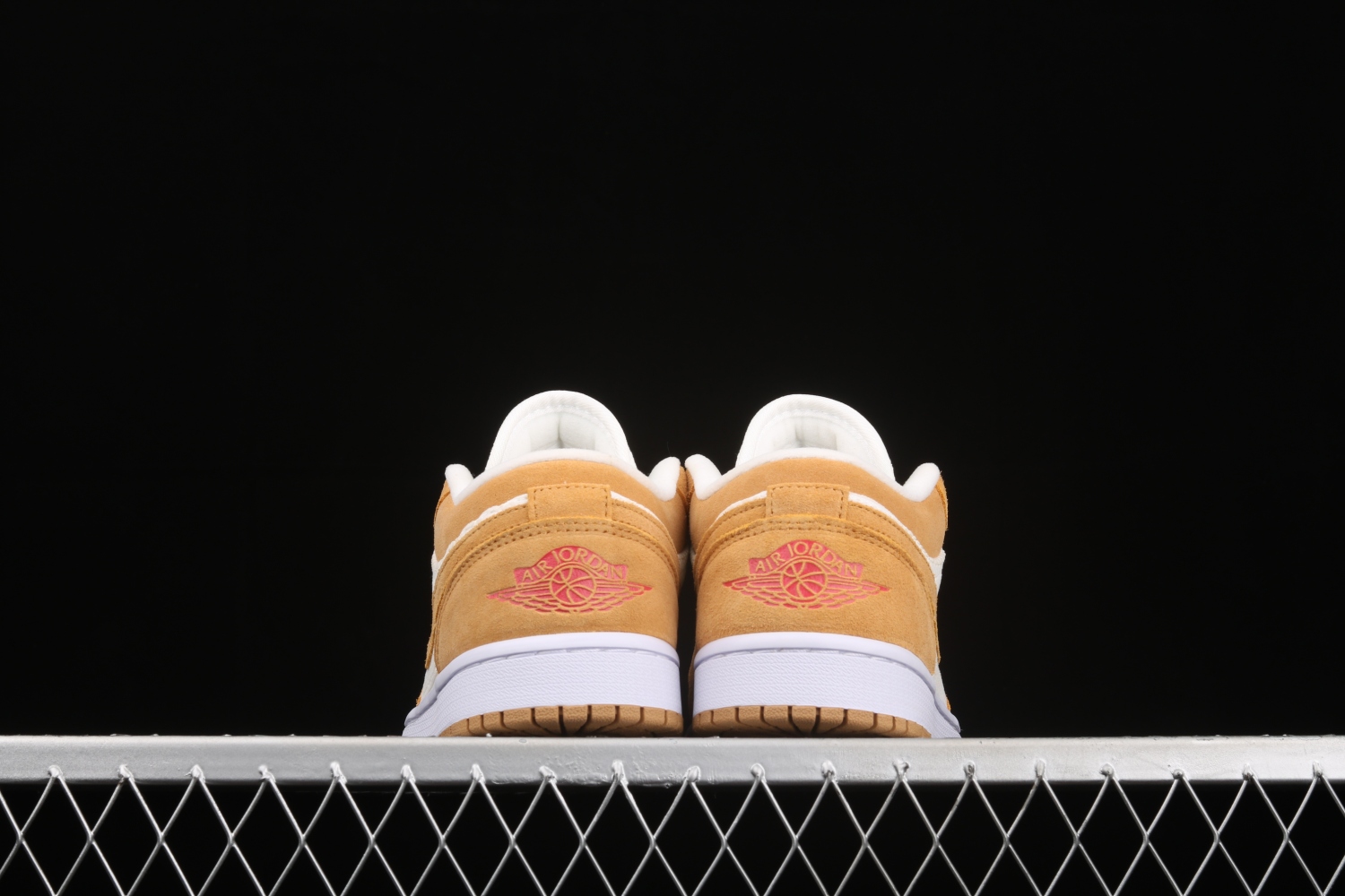 Jordan 1 Low SE Twine Orange Quartz Corduroy (W) DH7820-700