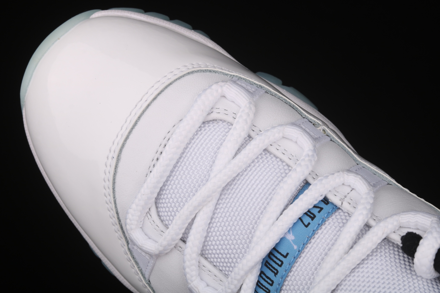 Jordan 11 Retro Low Legend Blue AV2187-117