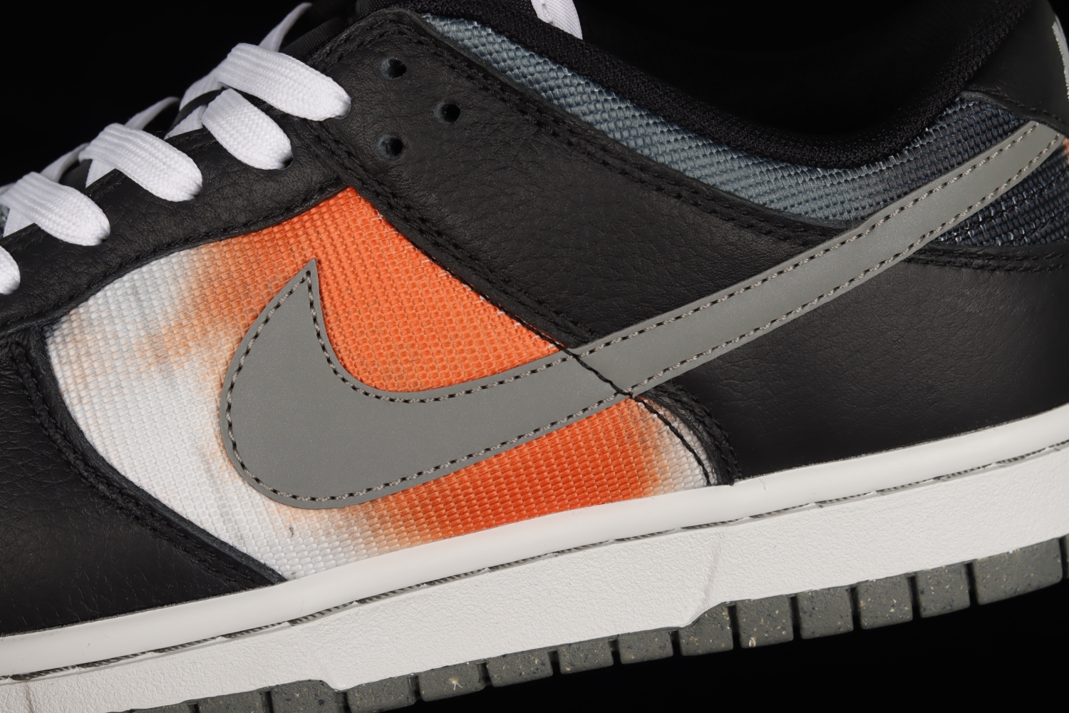 Nike Dunk Low Graffiti Black Red  DM0108-001
