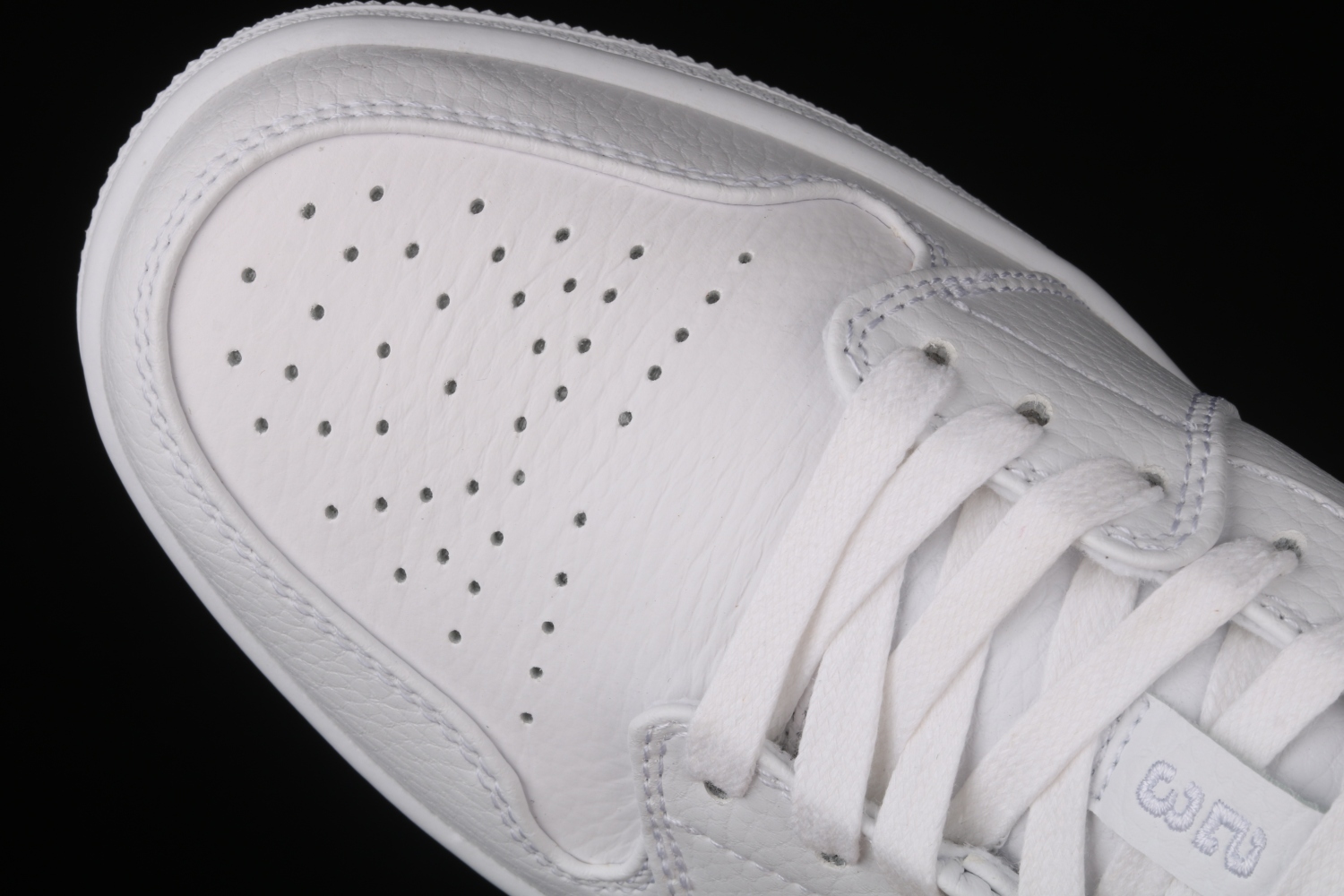 Jordan 1 Low White Metallic Gold (W) CZ4776-100