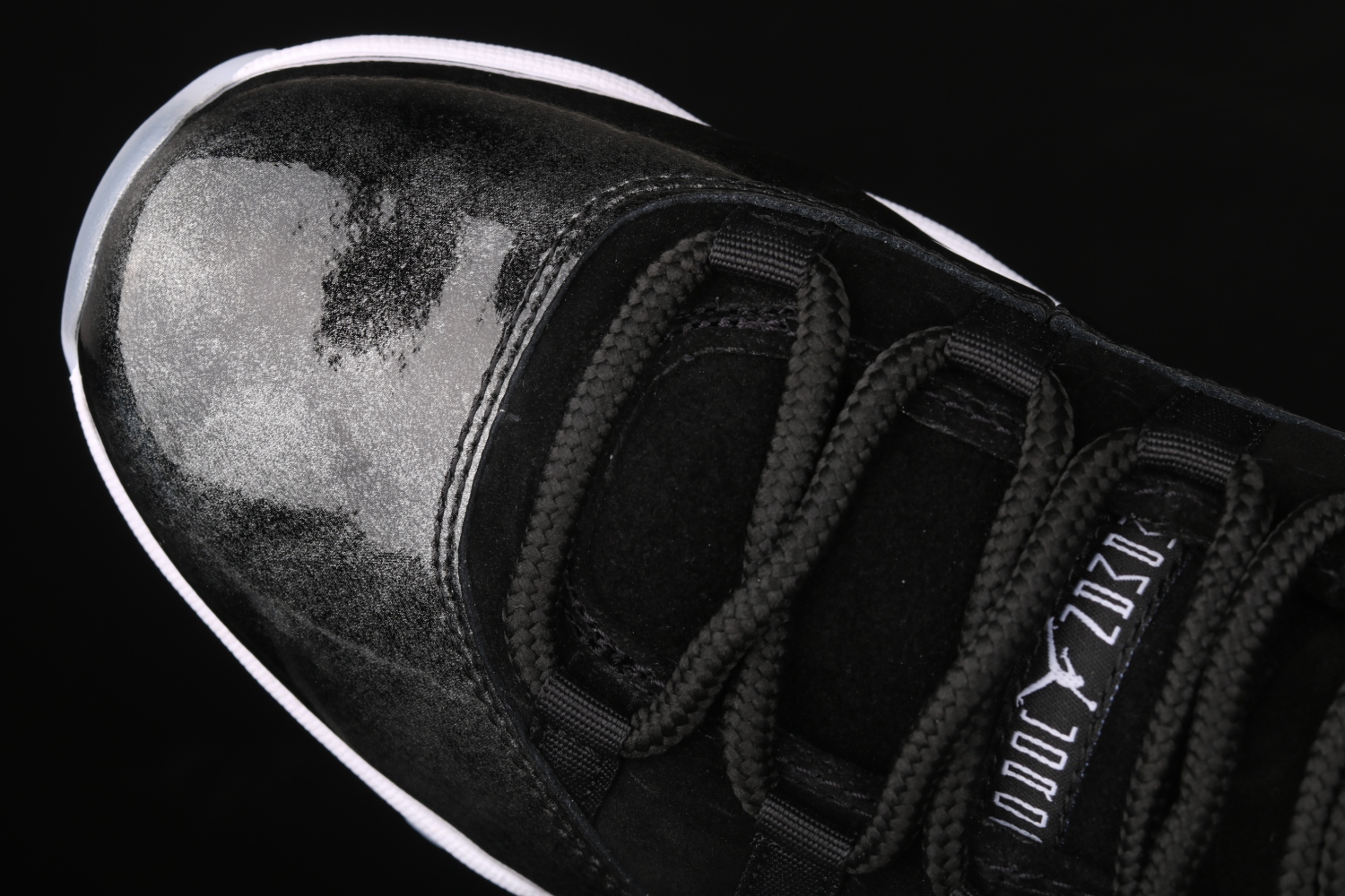 Jordan 11 Retro Low Barons 528895-010
