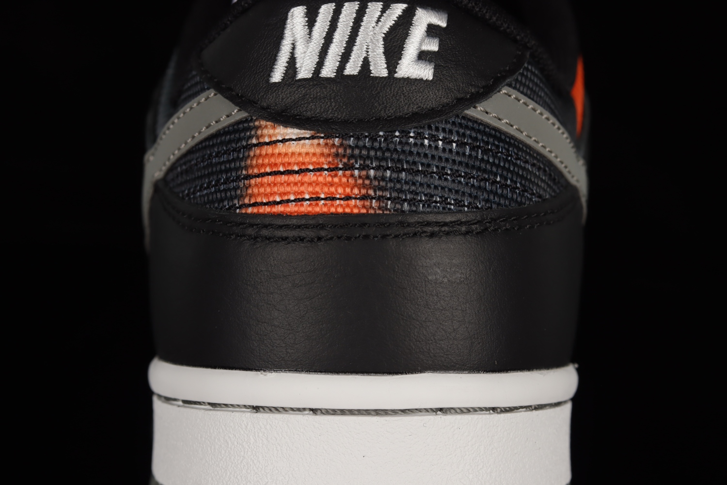 Nike Dunk Low Graffiti Black Red  DM0108-001