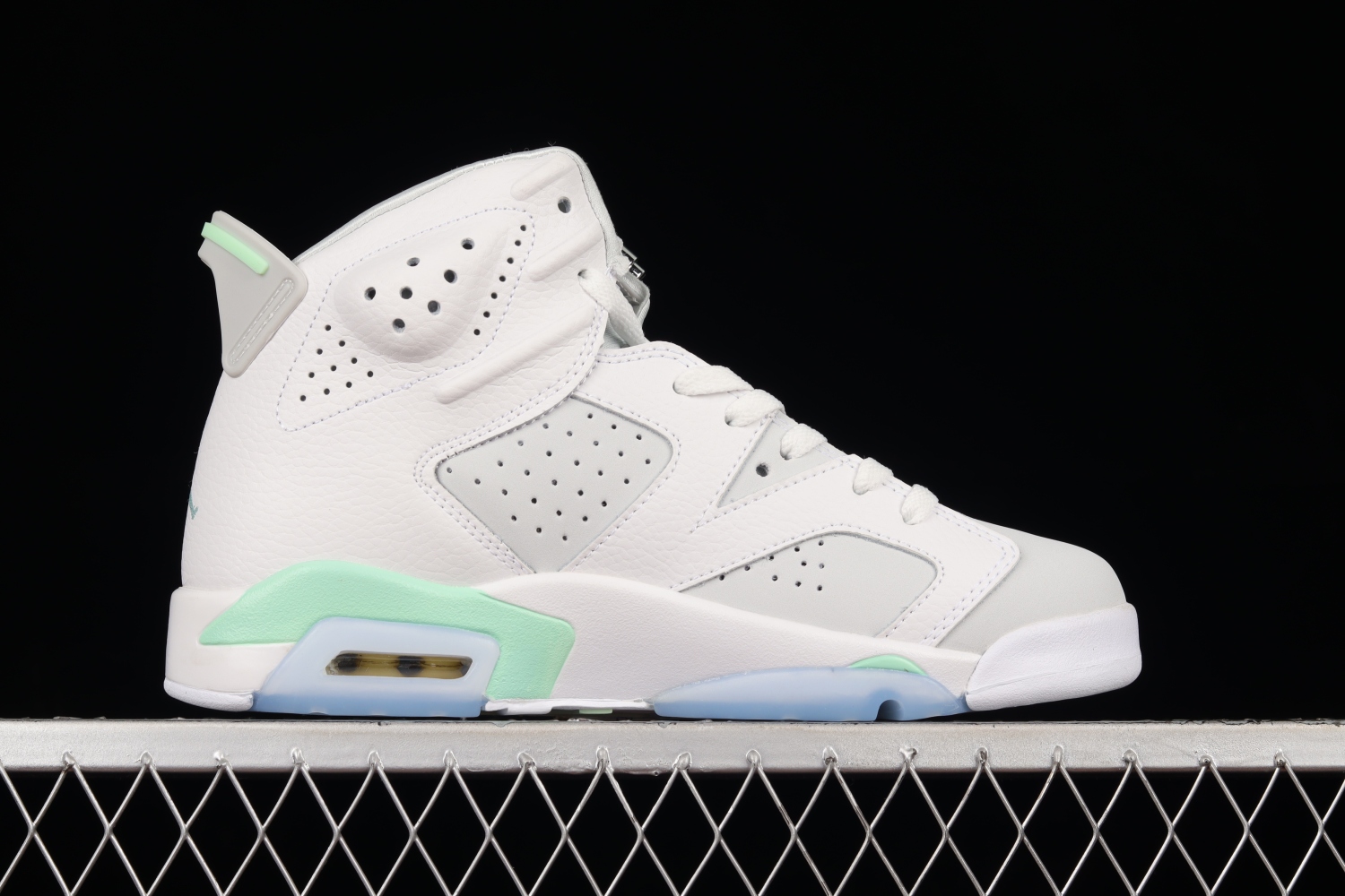 Jordan 6 Retro Mint Foam (W) DQ4914-103