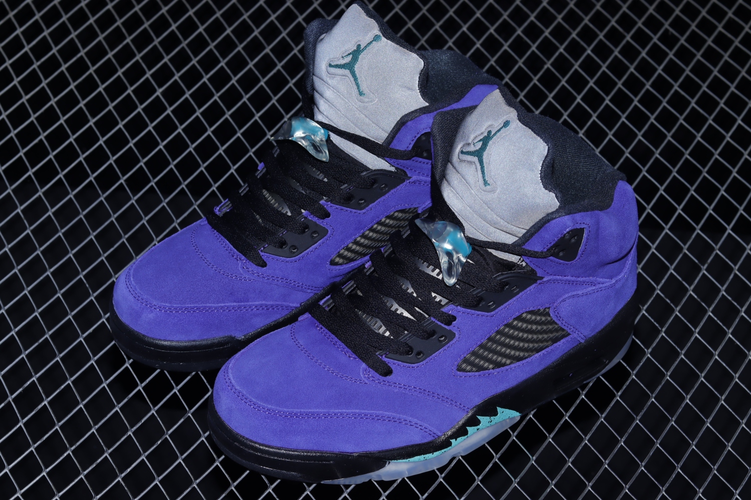 Jordan 5 Retro Alternate Grape 136027-500