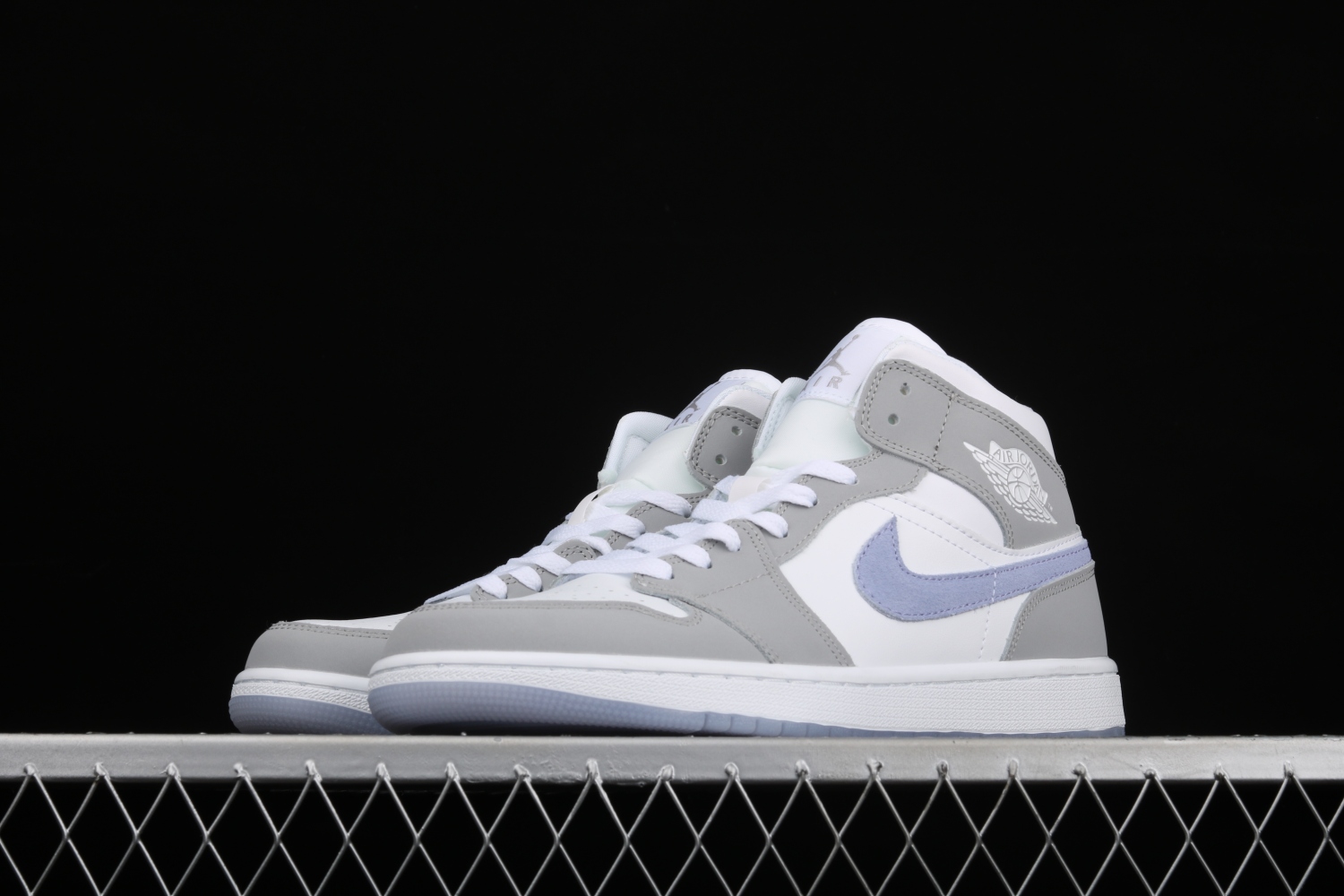 Jordan 1 Mid Wolf Grey Aluminum (W)  BQ6472-105