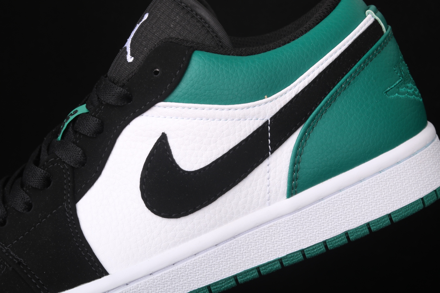 Jordan 1 Low White Black Mystic Green 553558-113