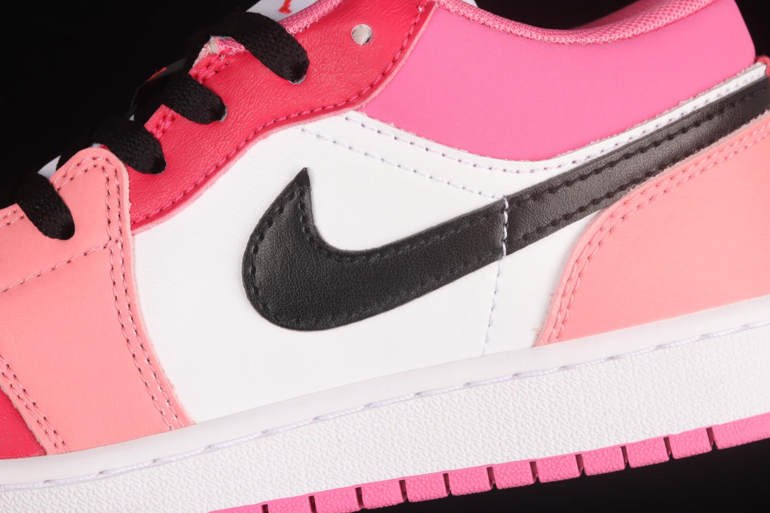 Jordan 1 Low Pink Red (GS) 553560-162