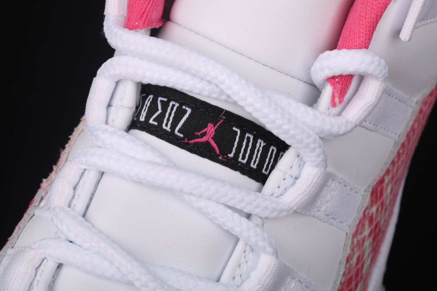 Jordan 11 Retro Low Pink Snakeskin (W) (2019) AH7860-106