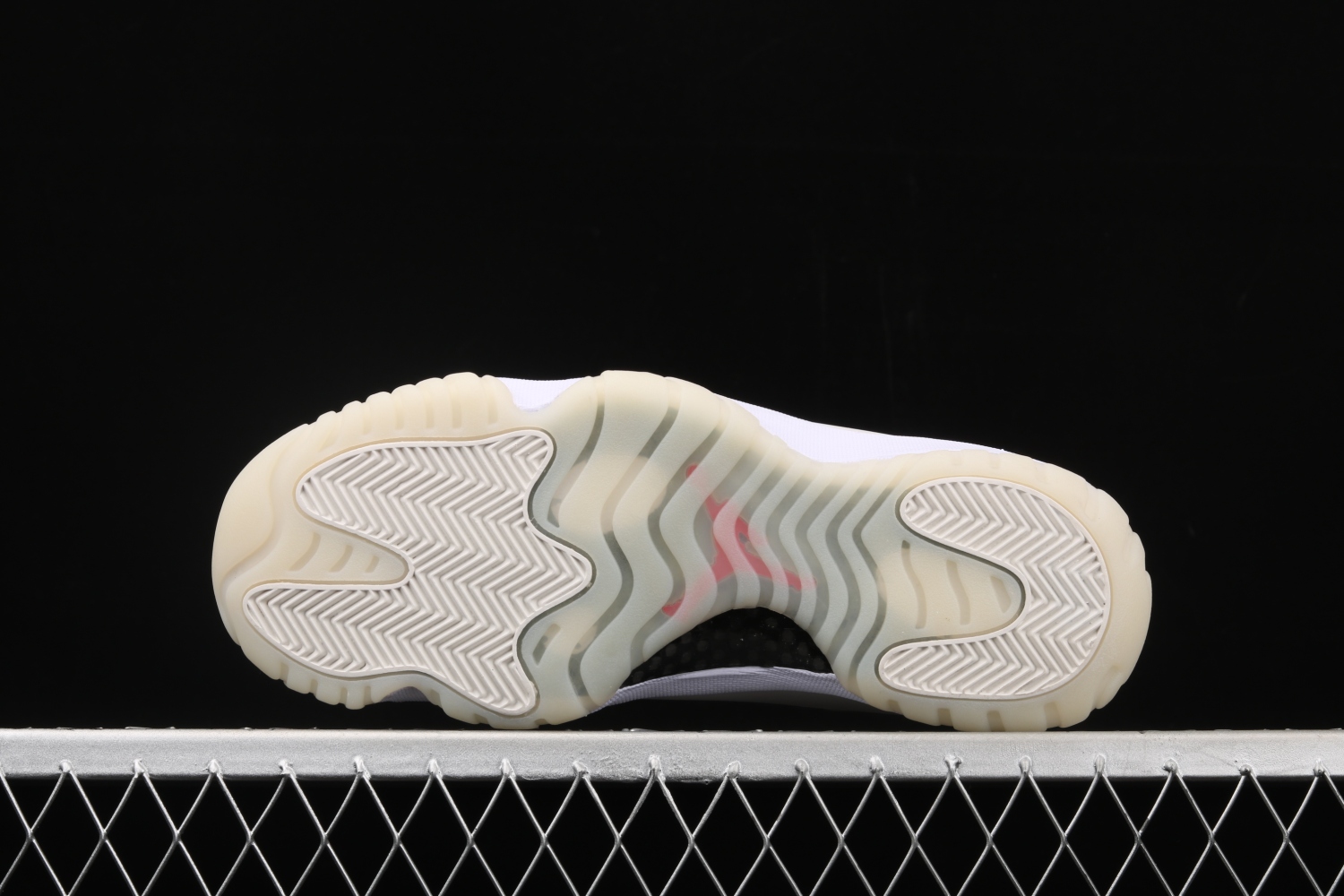 Jordan 11 Retro Platinum Tint 378037-016