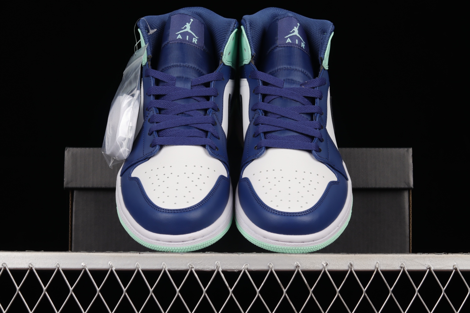 Jordan 1 Mid Blue Mint 554724-413