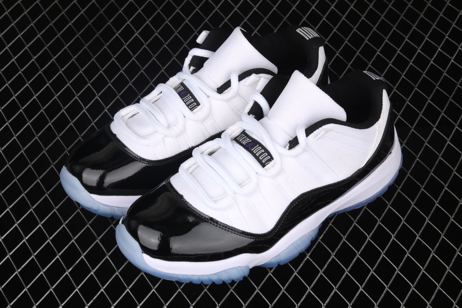 Jordan 11 Retro Low Concord  528895-153