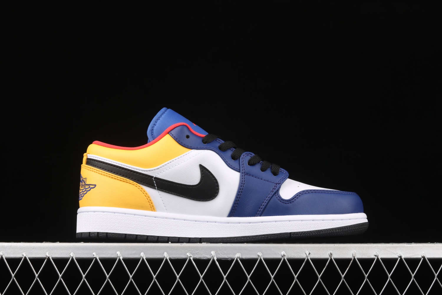 Jordan 1 Low Royal Yellow  553558-123