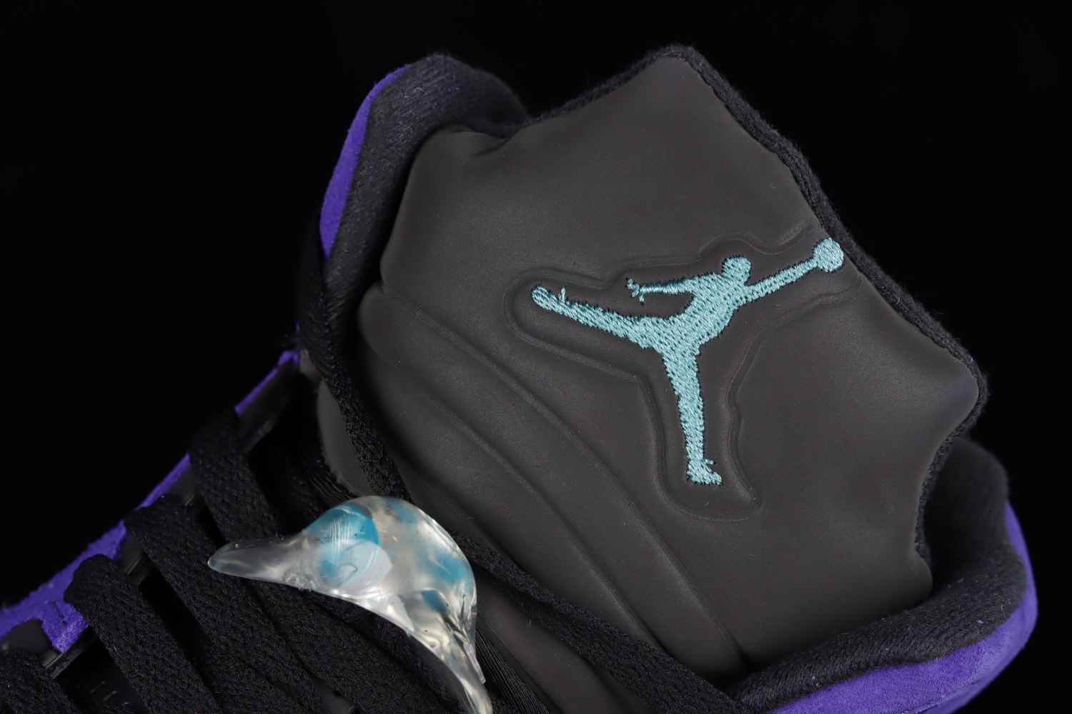Jordan 5 Retro Alternate Grape 136027-500