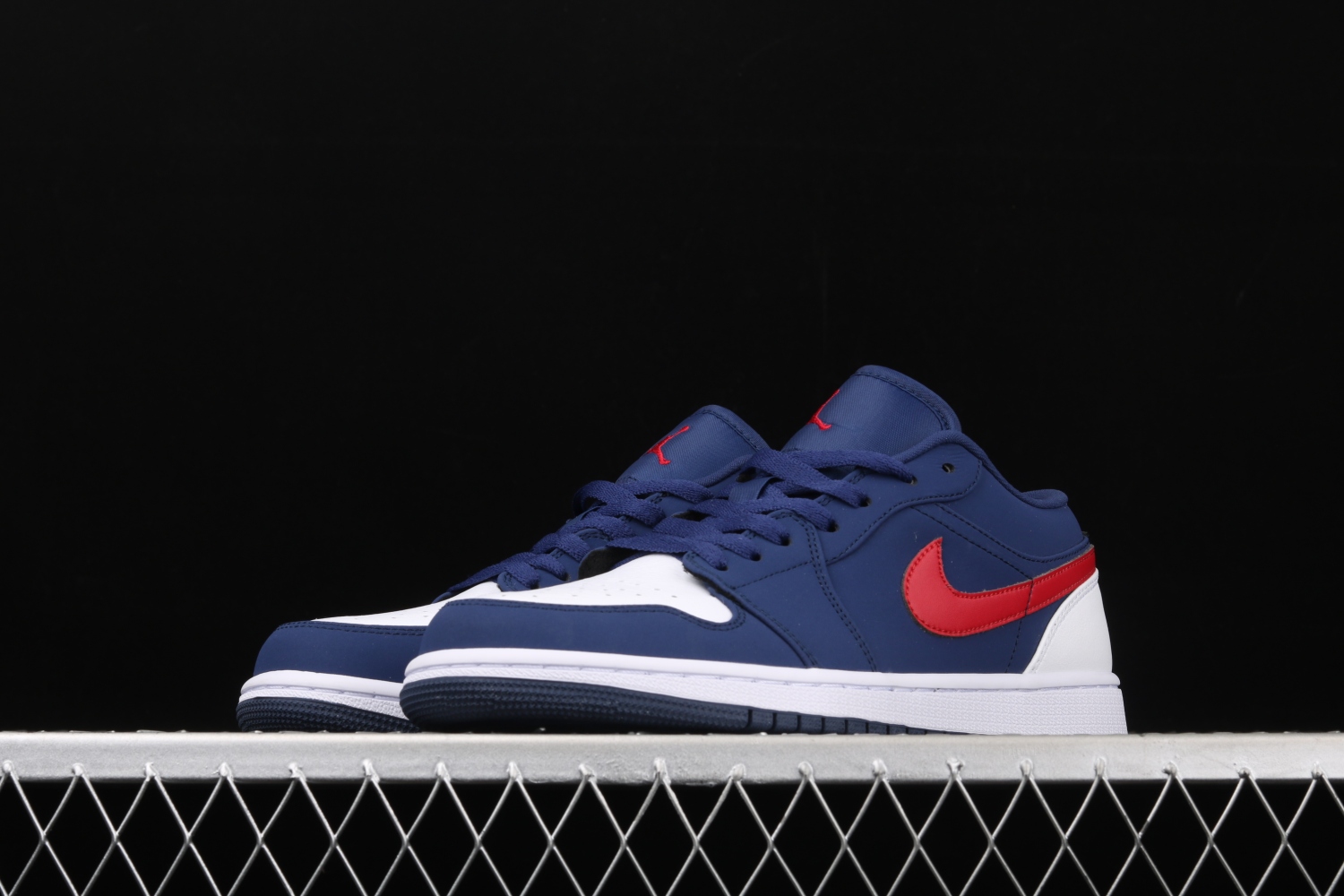 Jordan 1 Low USA CZ8454-400