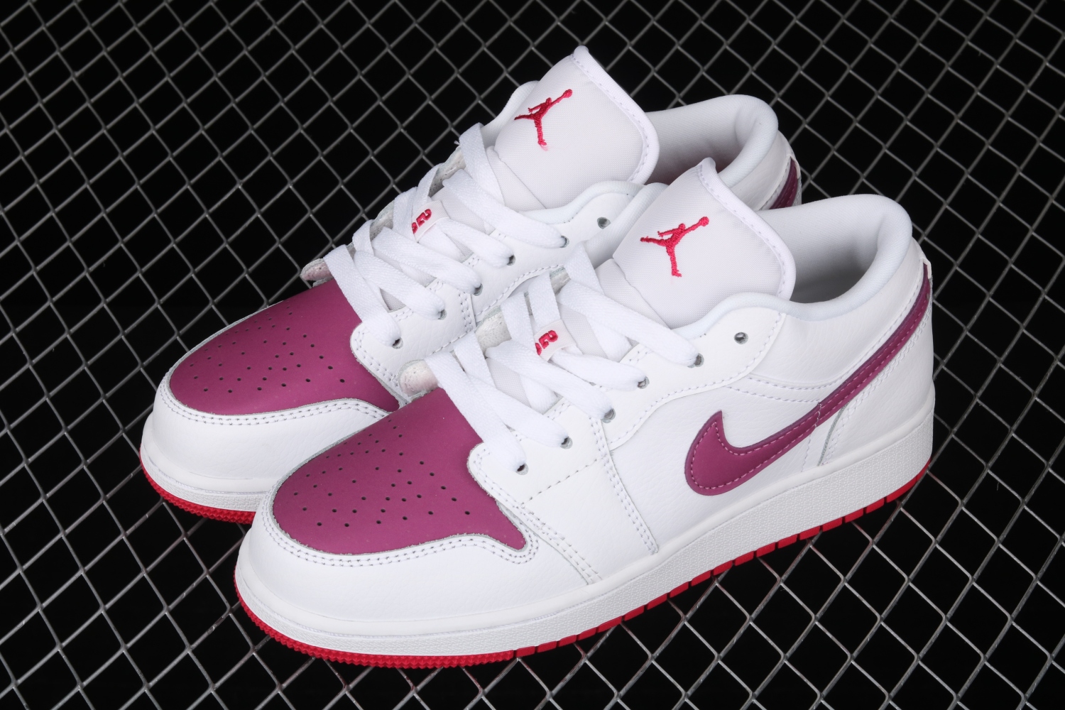 Jordan 1 Low White True Berry (GS) 554723-161