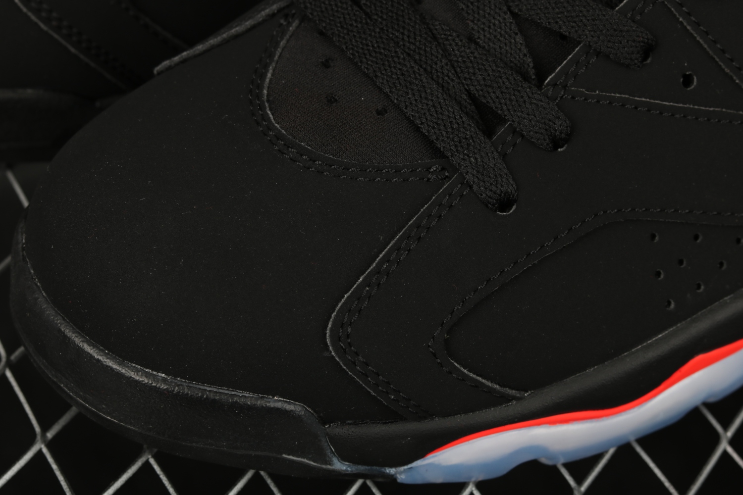 Jordan 6 Retro Black Infrared (2019) 384664-060