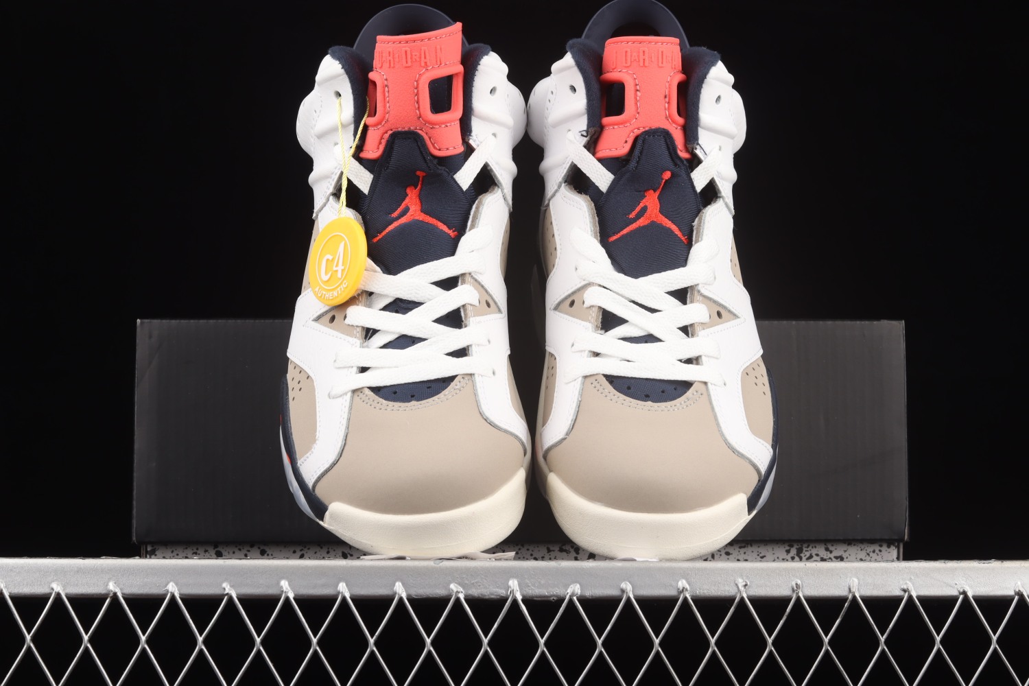 Jordan 6 Retro Tinker  384664-104