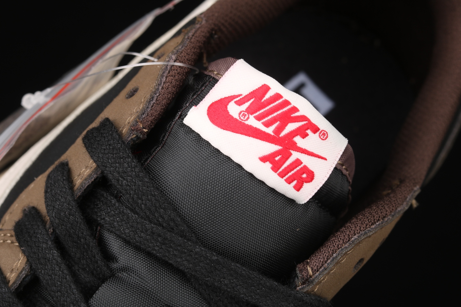 Jordan 1 Retro Low OG SP Travis Scott CQ4277-001