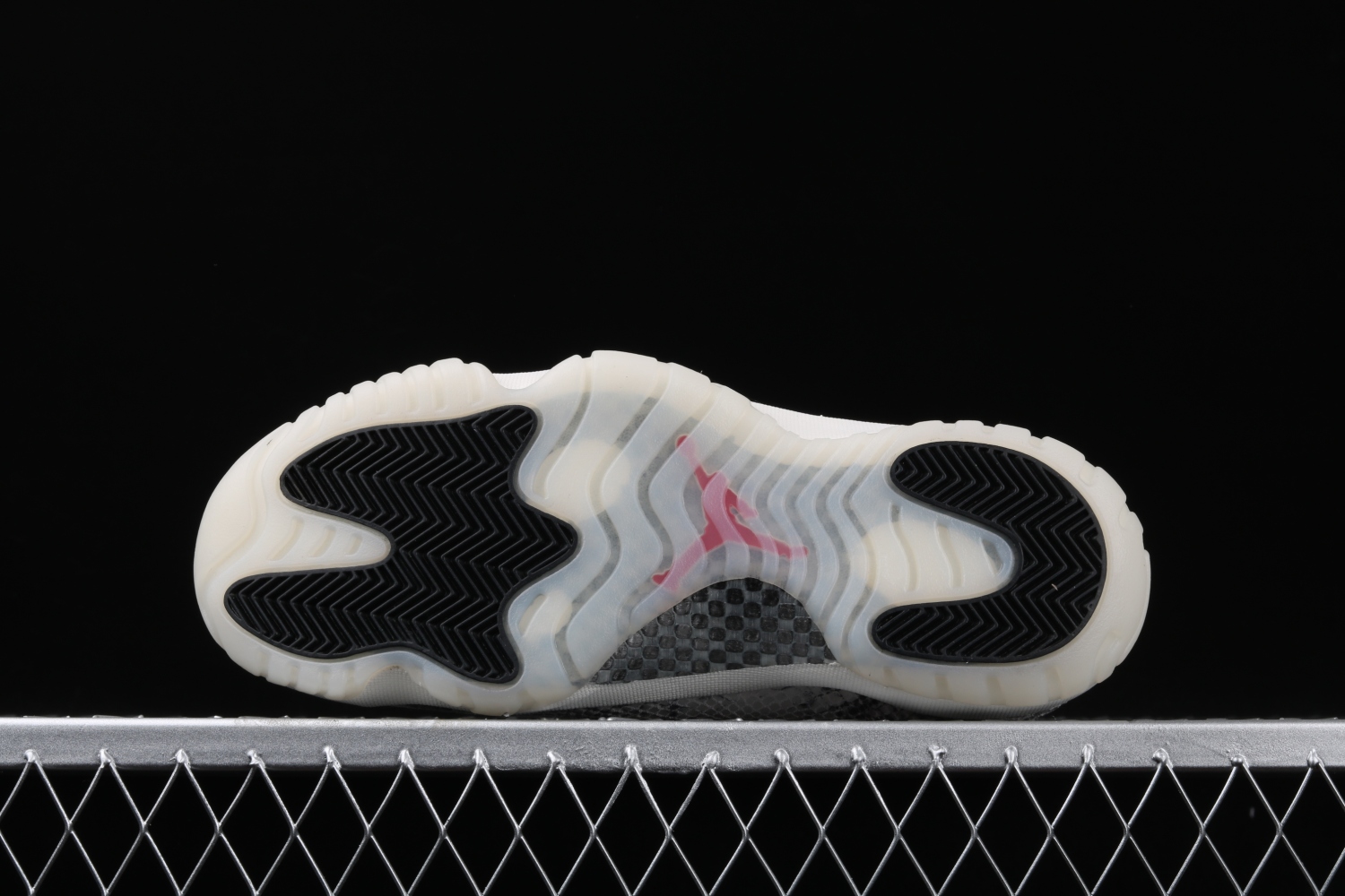 Jordan 11 Retro Low Snake Light Bone CD6846-002