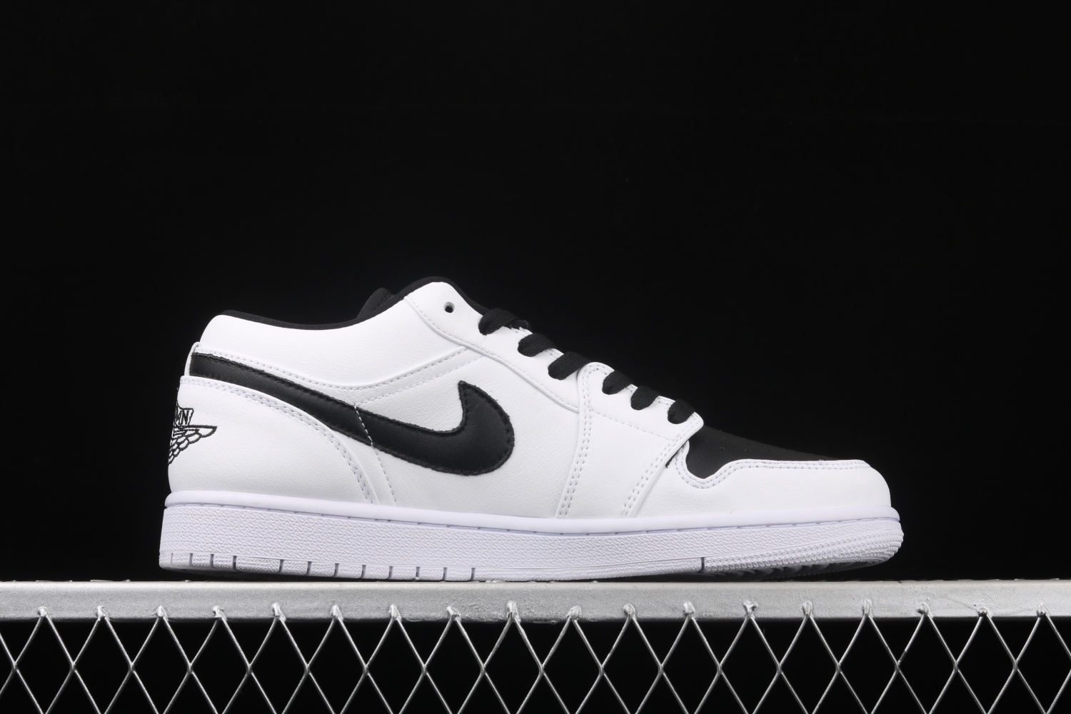 Jordan 1 Low White Black (GS) 553560-103