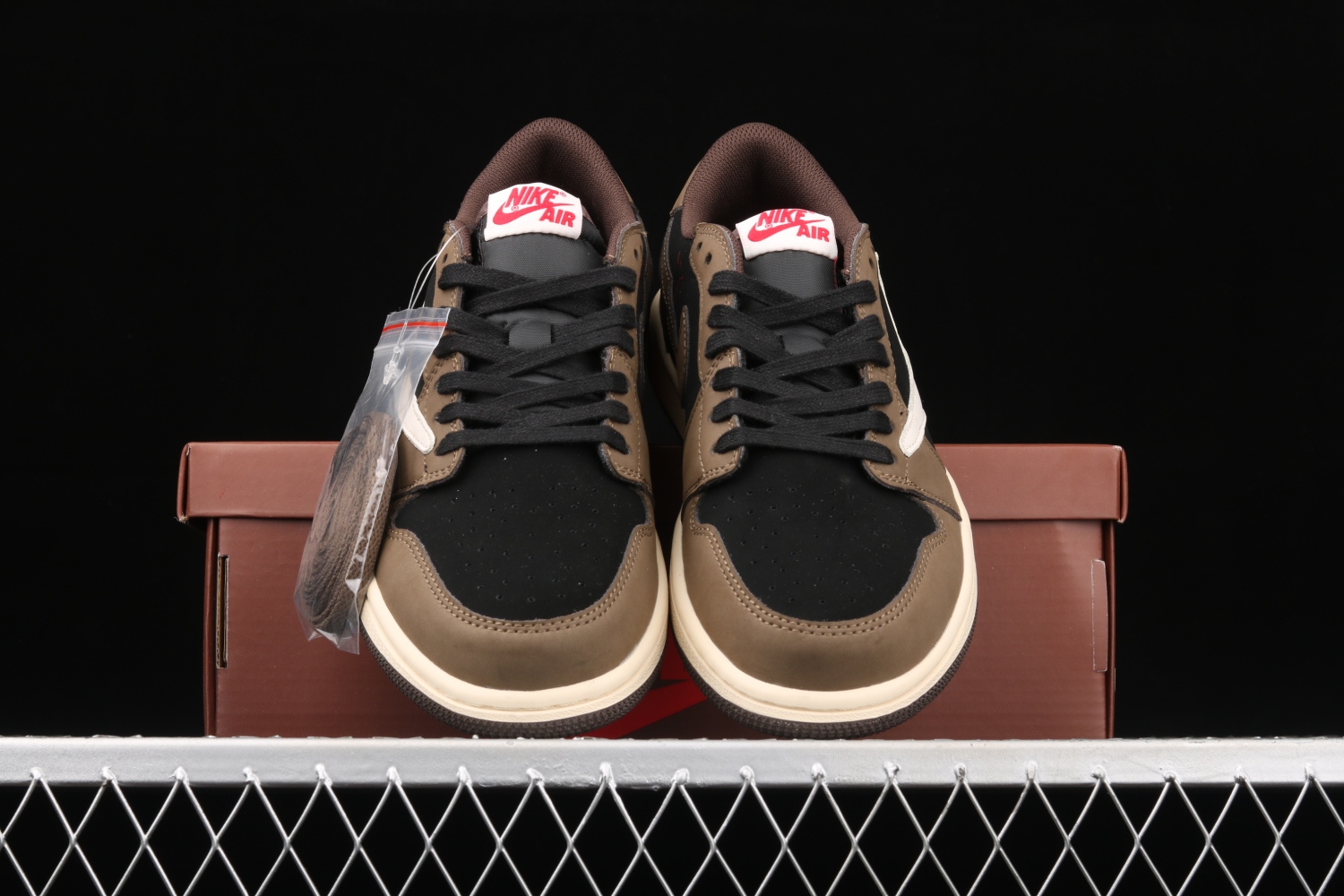 Jordan 1 Retro Low OG SP Travis Scott CQ4277-001