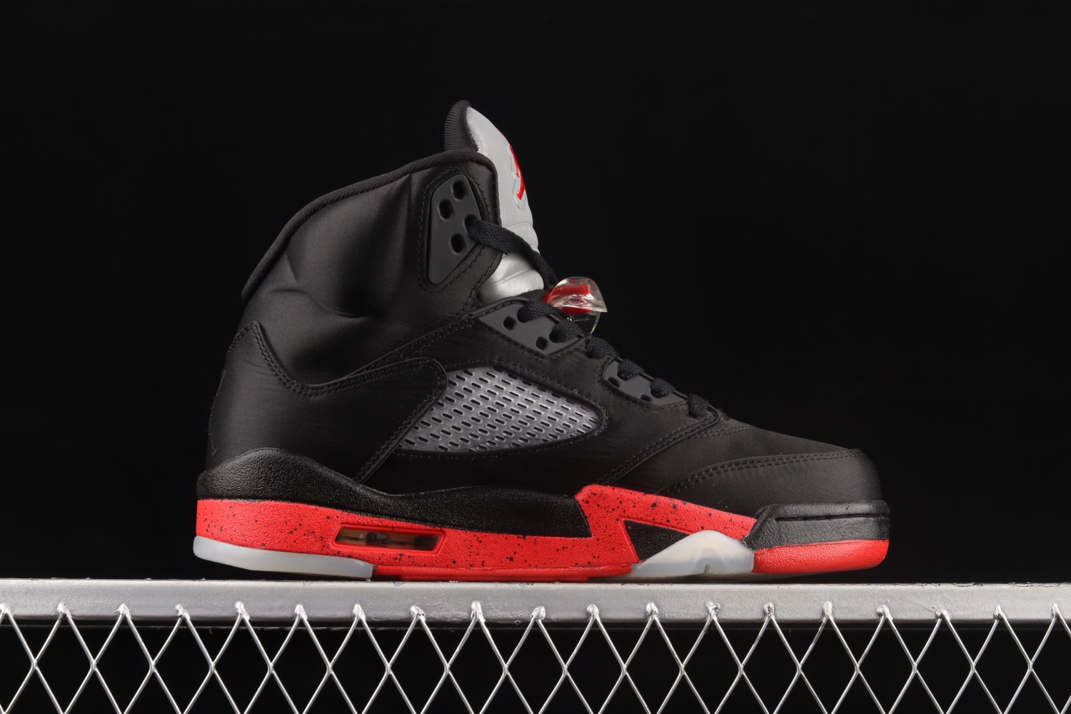 Jordan 5 Retro Satin Bred 136027-006