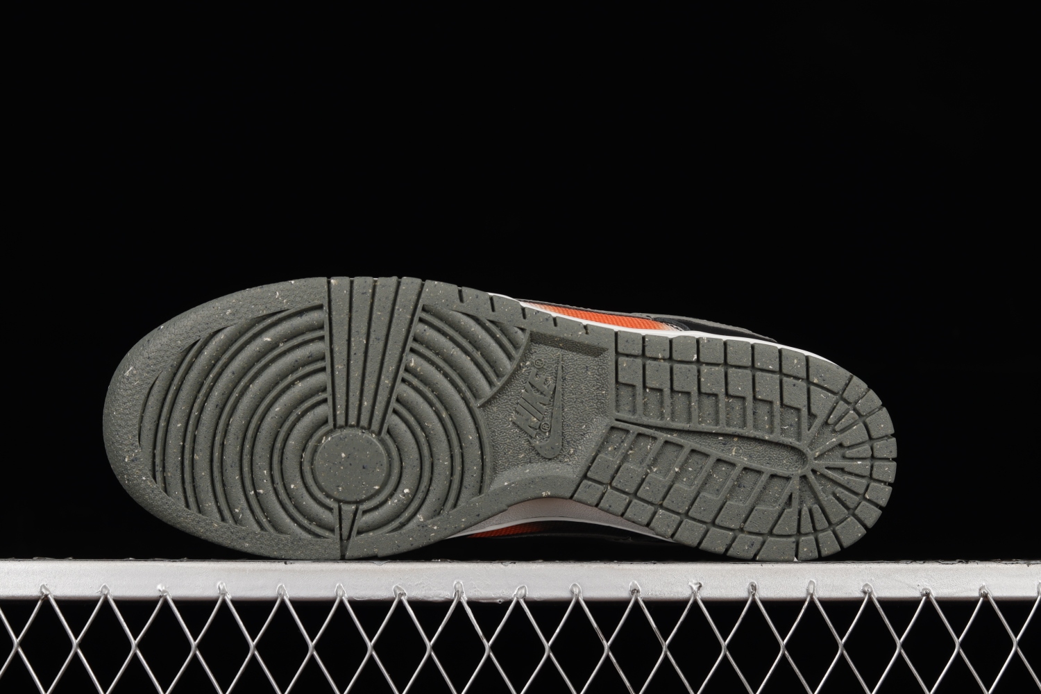 Nike Dunk Low Graffiti Black Red  DM0108-001