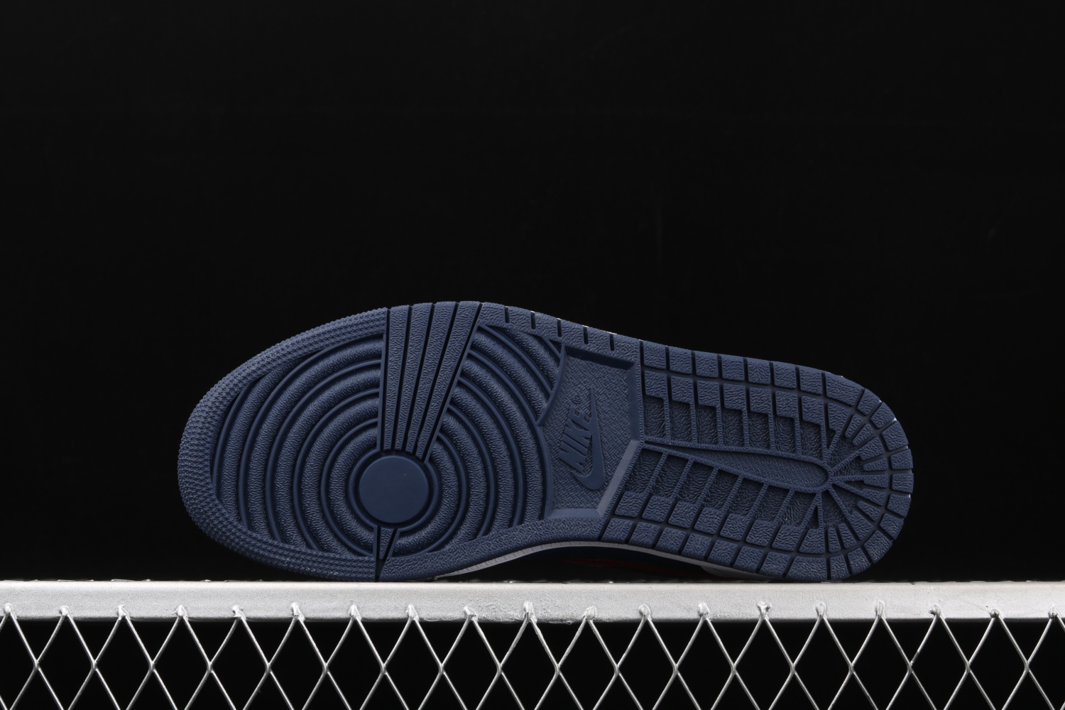 Jordan 1 Low USA CZ8454-400