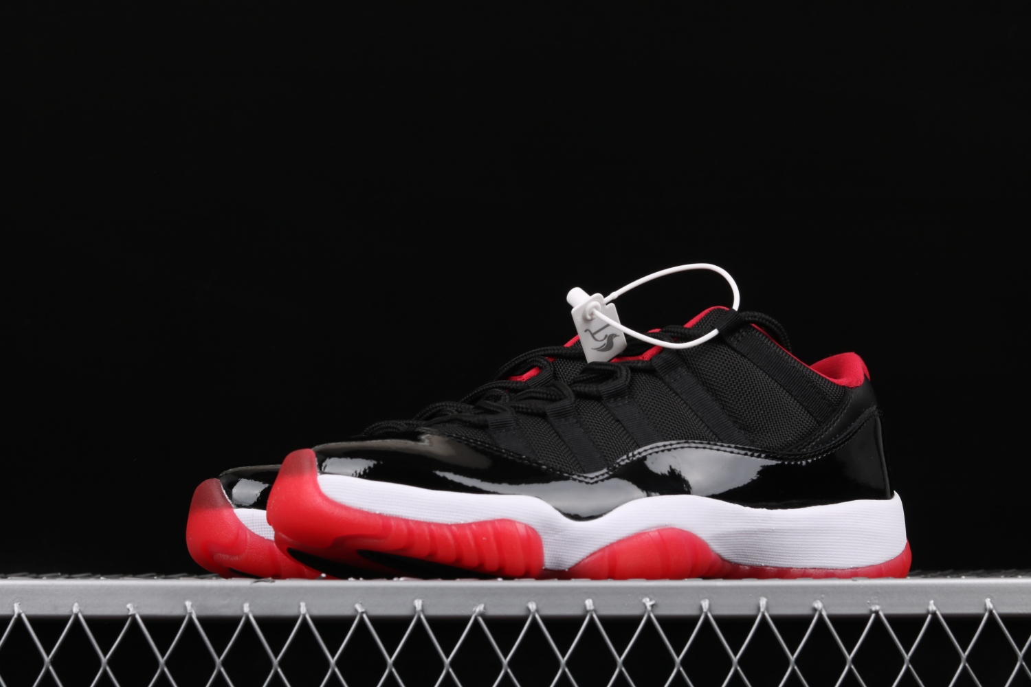 Jordan 11 Retro Low Bred 528895-012