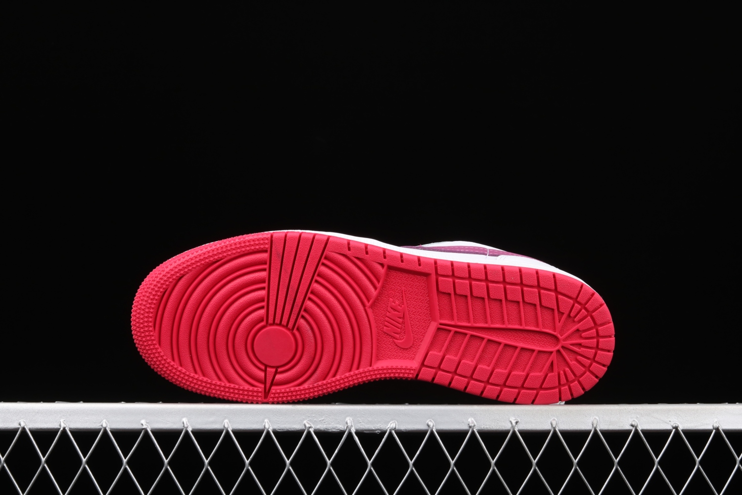 Jordan 1 Low White True Berry (GS) 554723-161