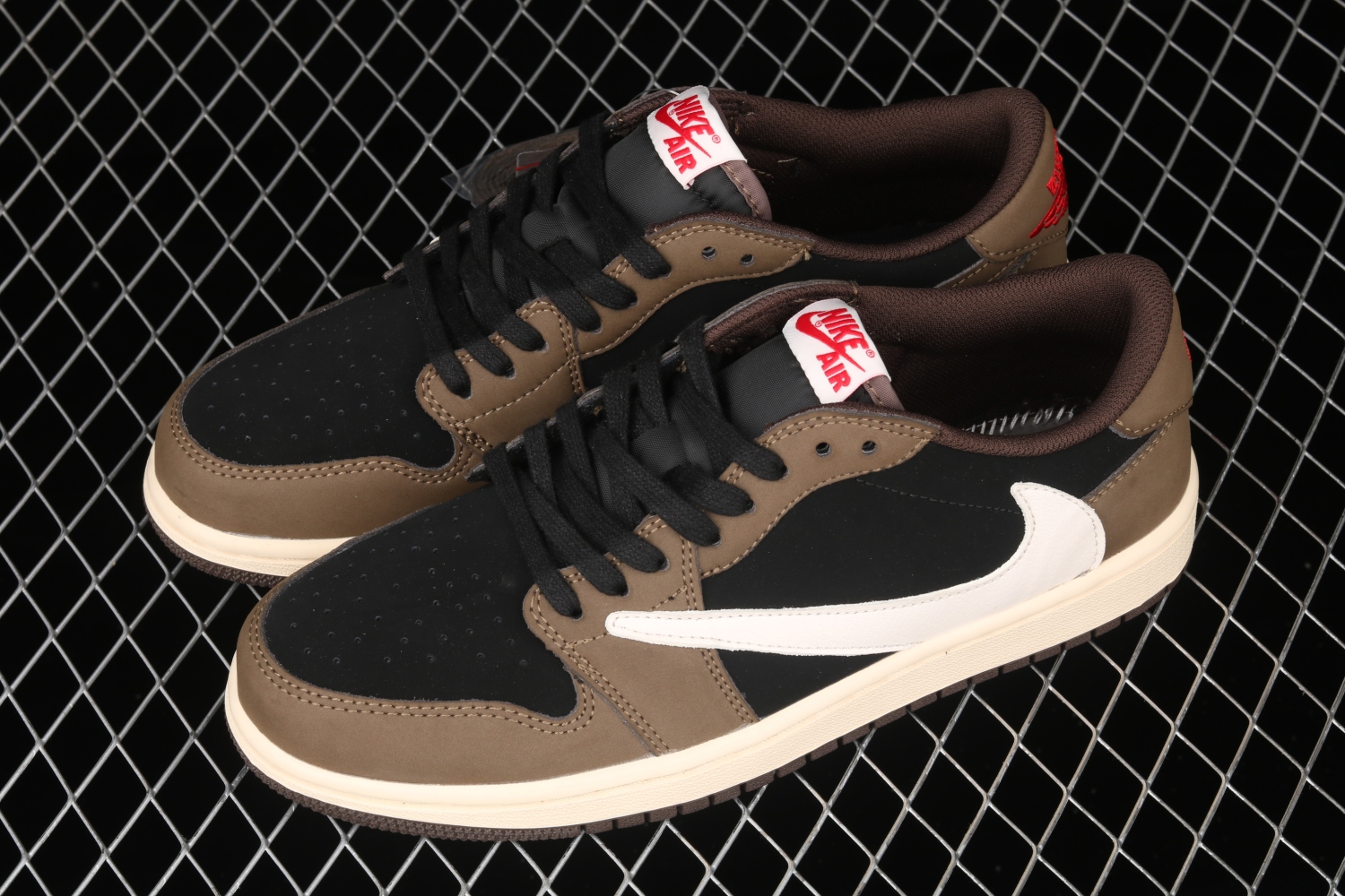 Jordan 1 Retro Low OG SP Travis Scott CQ4277-001