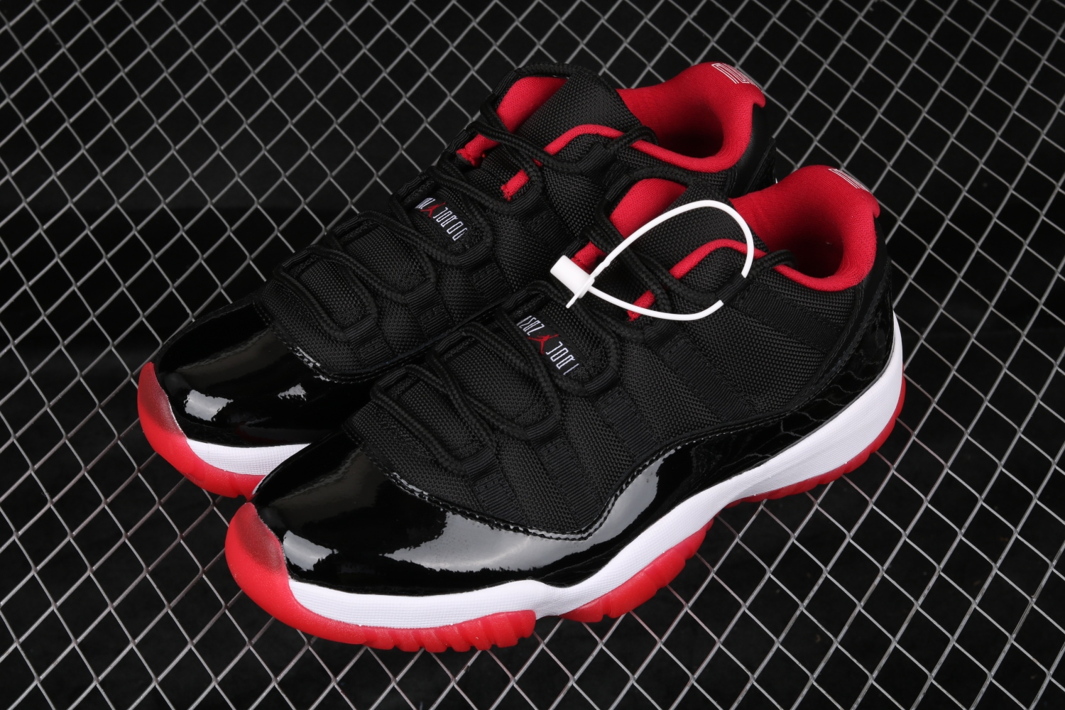Jordan 11 Retro Low Bred 528895-012